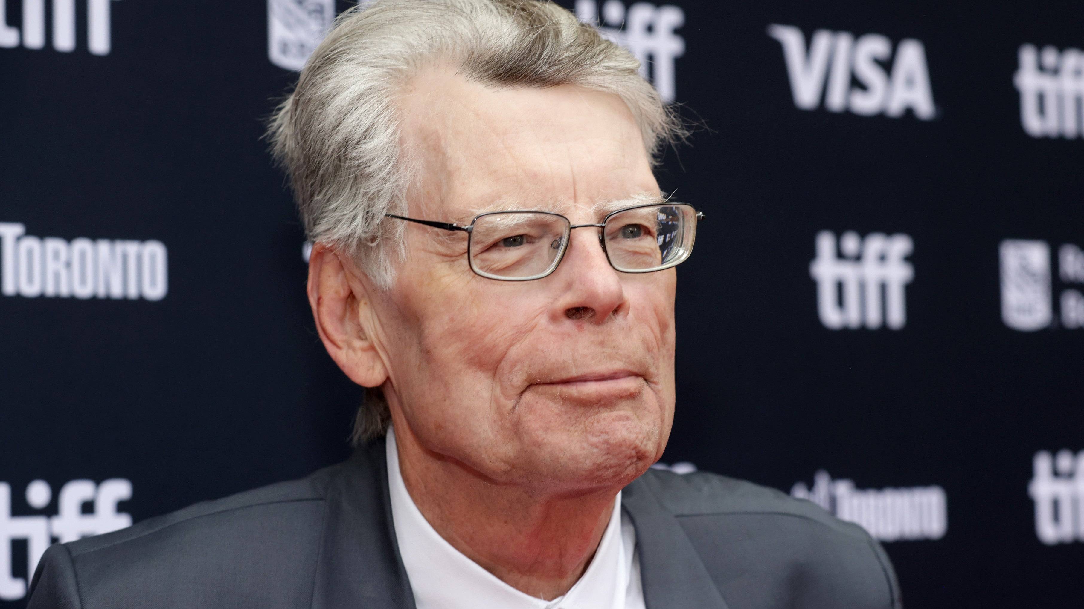 Horror Meister Stephen King Tweets „Anuluj Oscary wśród pożarów”