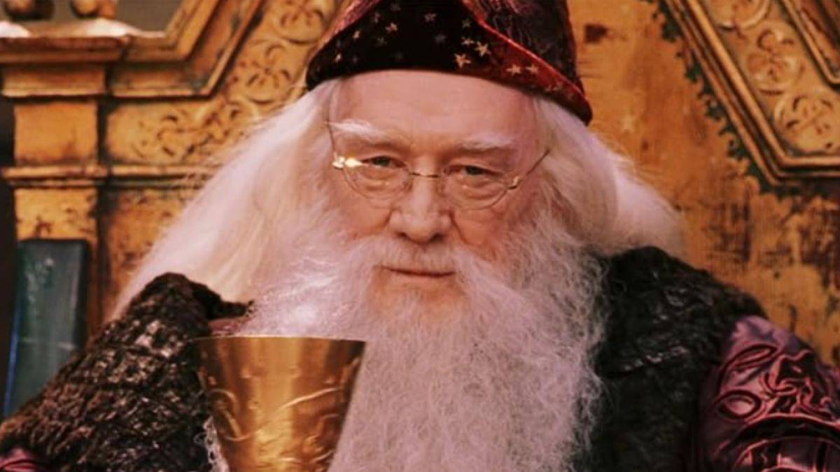 Richard Harris เป็น Dumbledore ใน Harry Potter และ Sorcerer's Stone