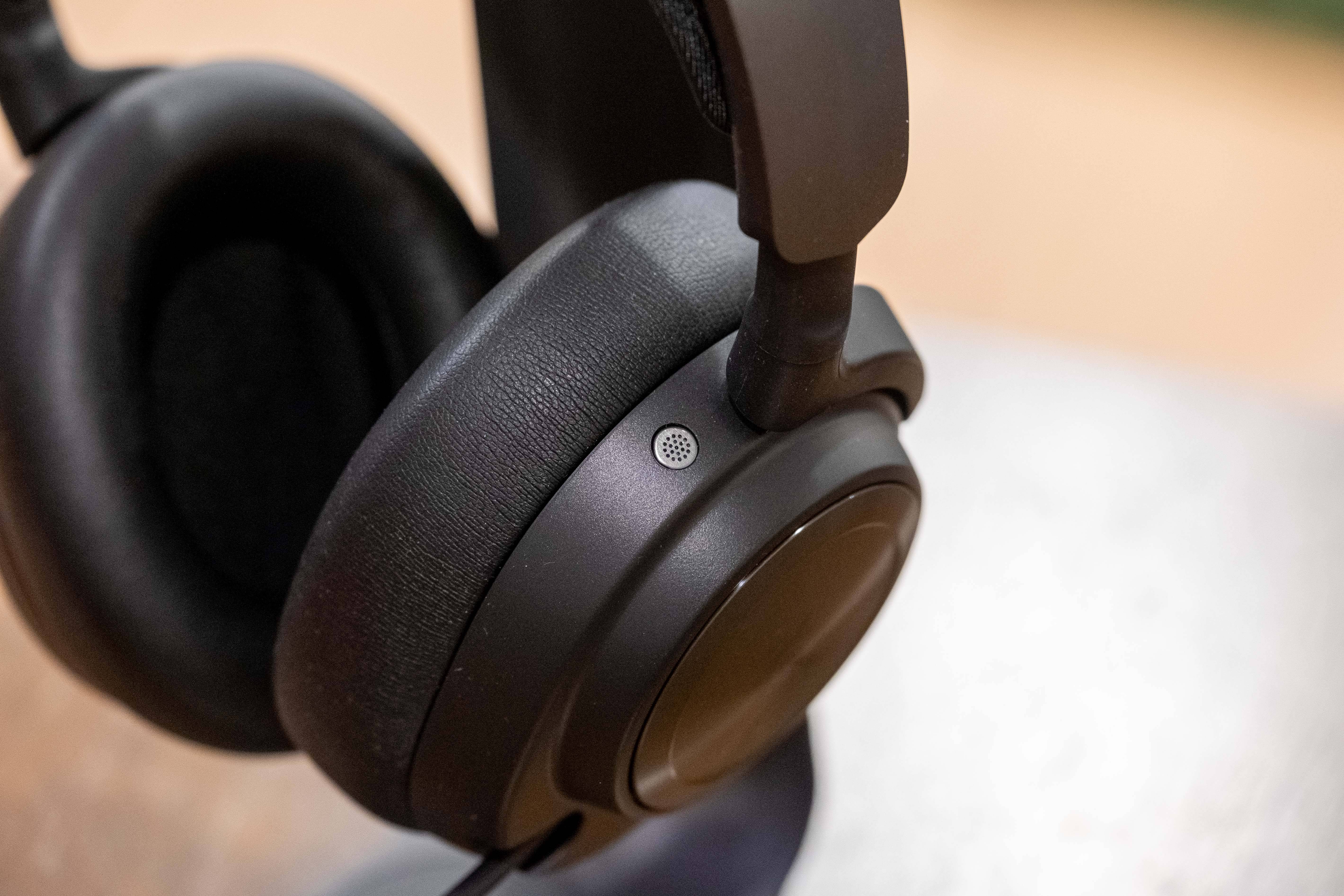 Steelseries Arctis Nova Pro không dây